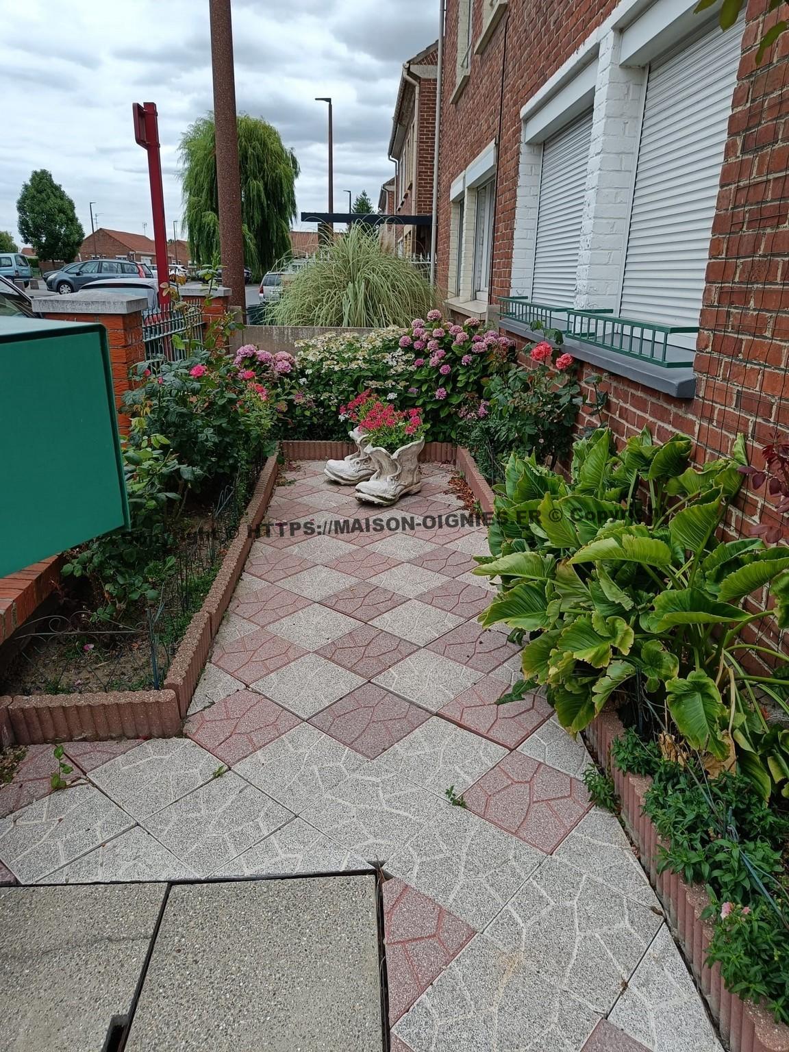 entrée extérieur gauche