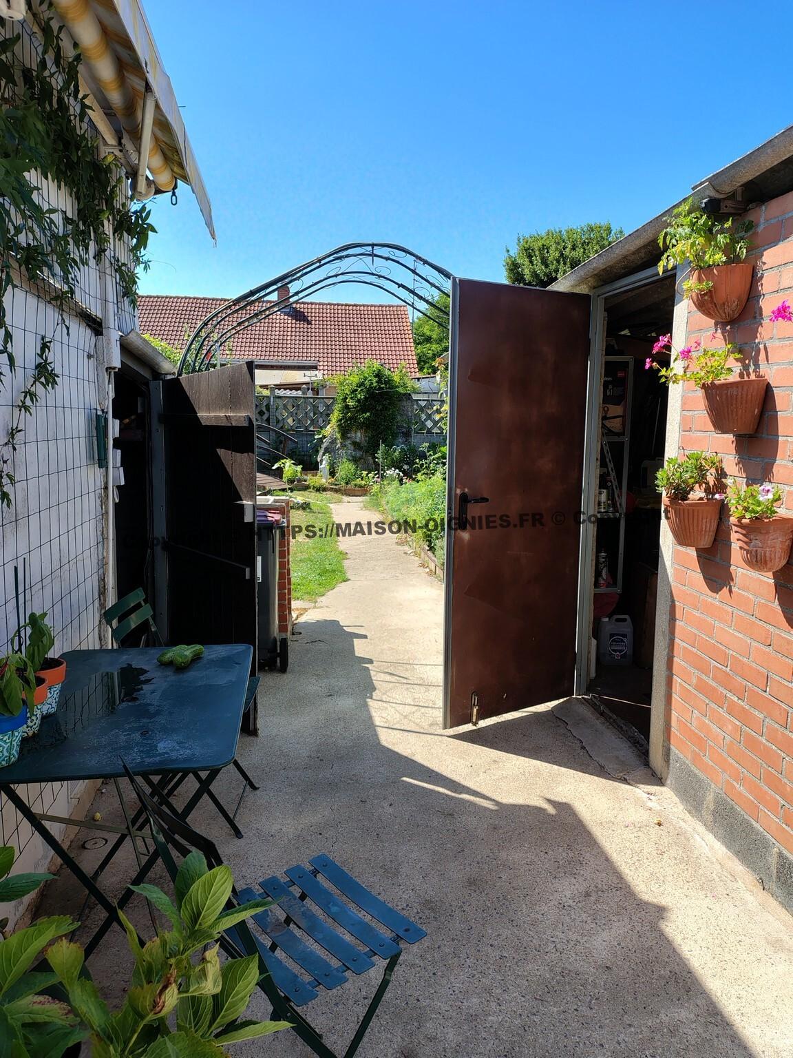 Allée jardin vu de la buanderie